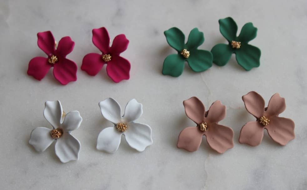 Flower Stud Earrings: White