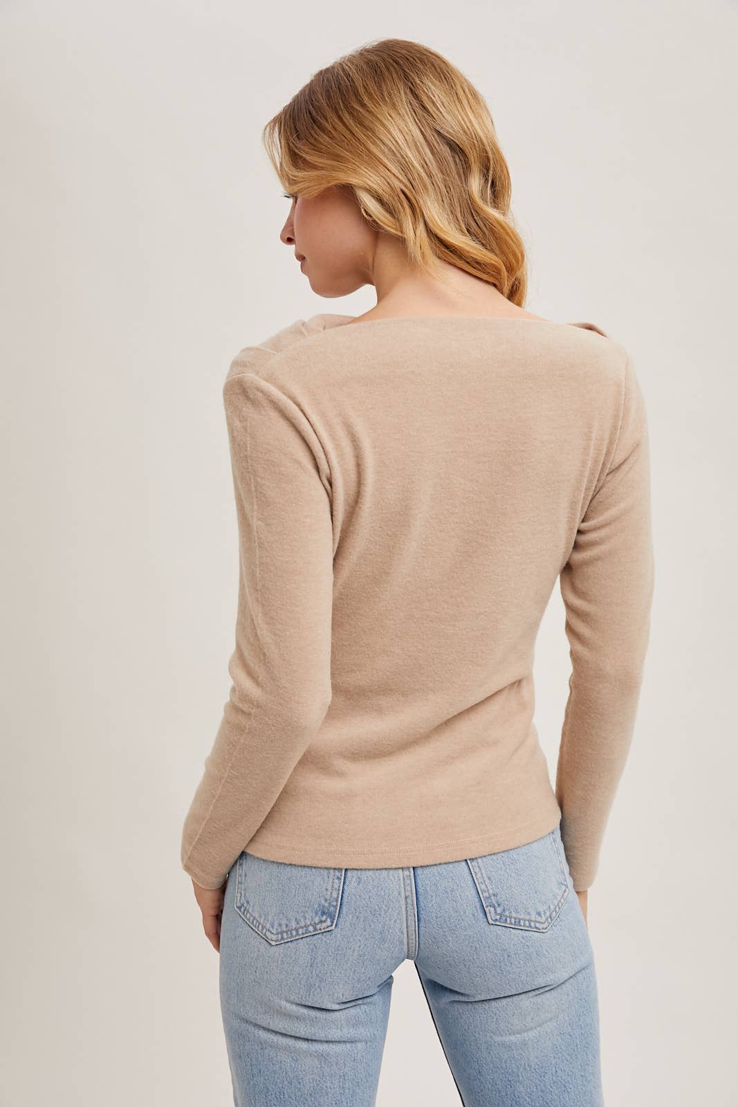 ONE OFF SHOULDER KNIT TOP: LATTE